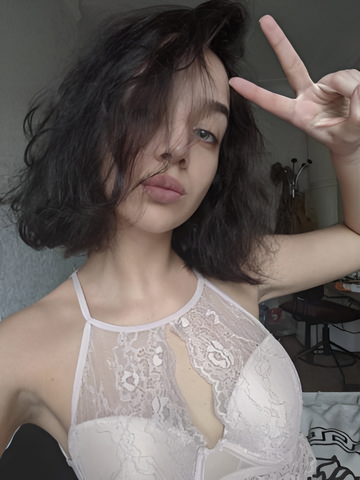 Вероника привлекальеная девушка из Лермонтова цена от 3000 руб