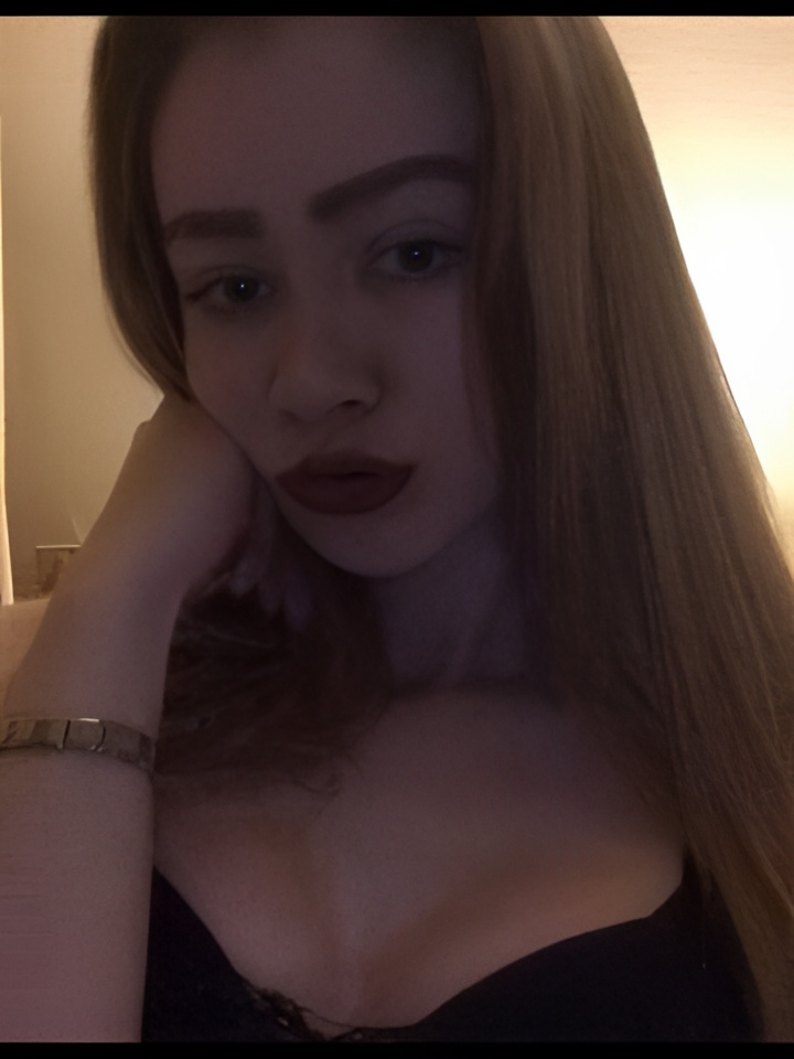 Индивидуалка Викуся, доступна для личного знакомства от 4000 руб