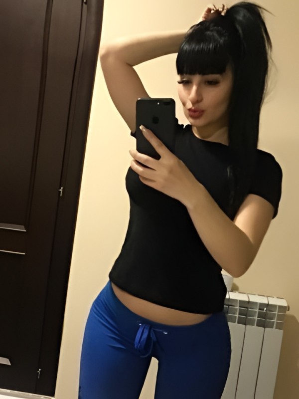 Милана привлекательная девушка из Лермонтова цена от 10000 руб