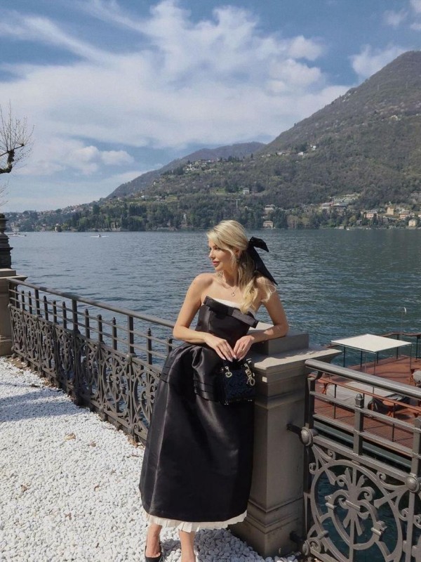 Настя привлекательная девушка из Лермонтова цена от 6000 руб