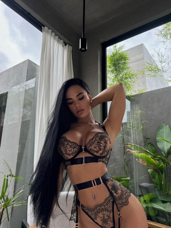 Снежана привлекательная девушка из Лермонтова цена от 6000 руб