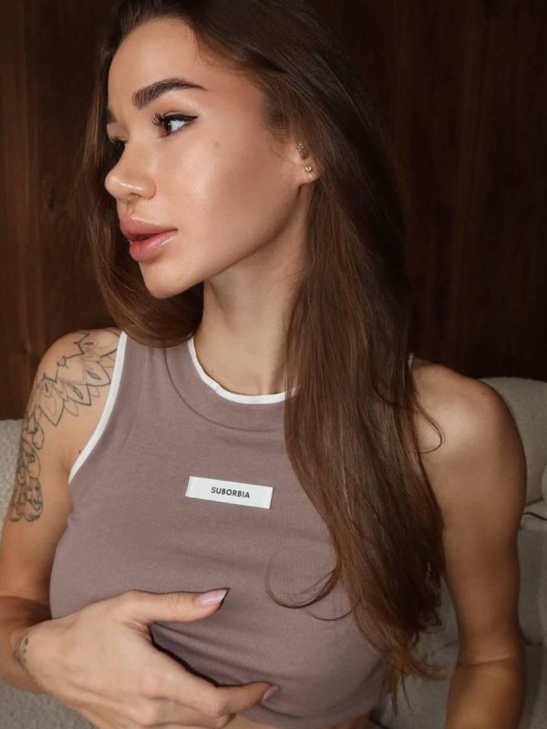 Регина привлекательная девушка из Лермонтова цена от 7000 руб